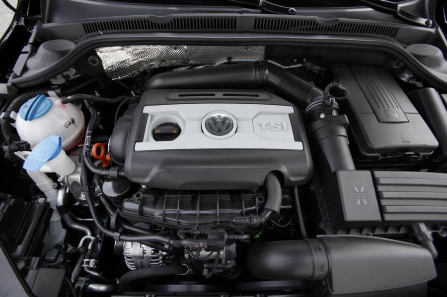  Volkswagen Jetta GLI Autobahn 2012 года  (фото 26 из 33)